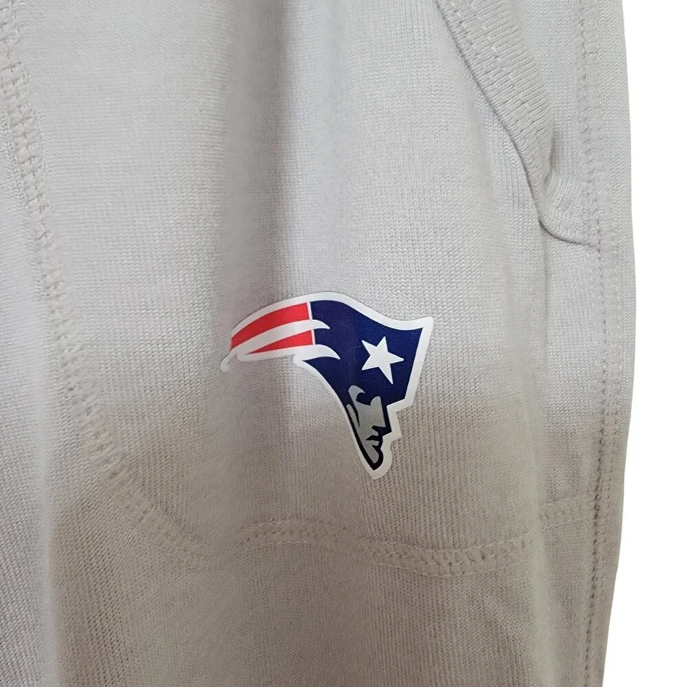 Under Armour + NFL New England Patriots Size M Light Gray Joggers / Lounge Pants